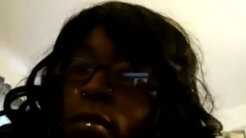 Snapshot of lady_suizid chatting on 11.13.25 Kinky Karamel online show from 11.13.25