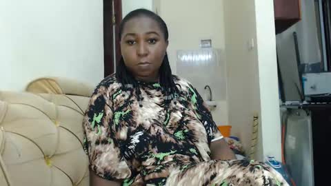 Snapshot of lady_twerky chatting on 11.09.25 Maya online show from 11.09.25