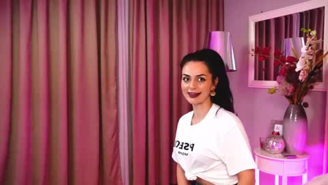 LadyAnyaa online show from 04.04.26