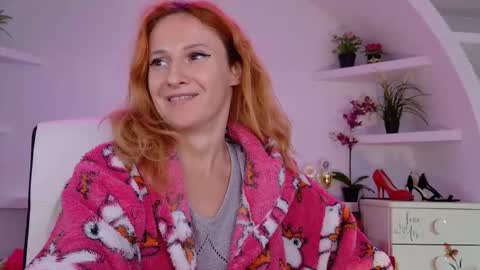 Sima Ladybigsmile online show from 09.15.25