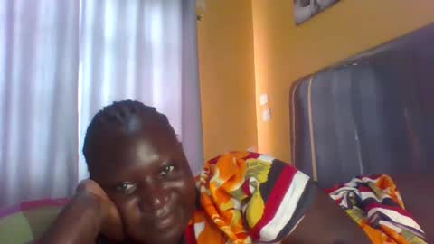 lindah32 online show from 11.23.25