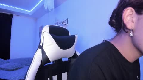  Lady  online show from 10.26.25