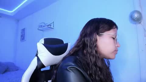  Lady  online show from 11.18.25