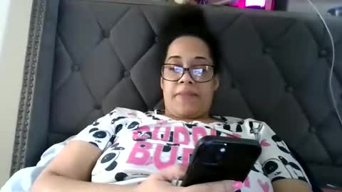 Snapshot of ladycinnabon chatting on 03.06.25 Stephanie online show from 03.06.25