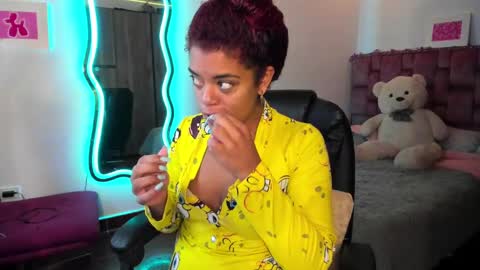 Snapshot of ladydanniela chatting on 01.19.25 leidy daniela online show from 01.19.25