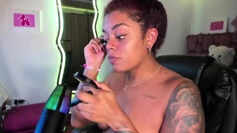 Snapshot of ladydanniela chatting on 01.31.25 leidy daniela online show from 01.31.25