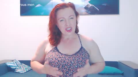 Snapshot of ladyelizabeth777 chatting on 10.08.25 Beth online show from 10.08.25