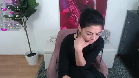 Snapshot of ladyliia chatting on 04.05.26 Lia online show from 04.05.26