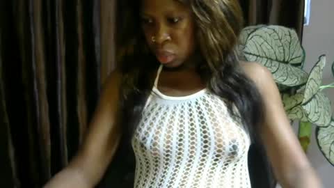 Snapshot of ladylilasexy chatting on 05.17.26 sexylila online show from 05.17.26