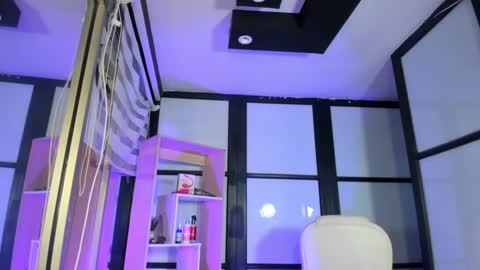 Lady  online show from 12.15.24