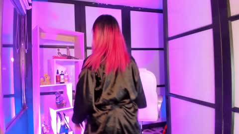 Lady  online show from 01.14.25