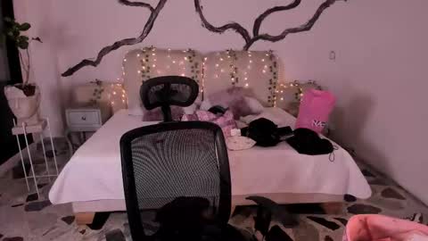 Lady  online show from 09.17.25