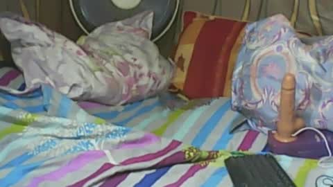 Snapshot of ladyxsnakes chatting on 02.01.25 LadyXSnakes online show from 02.01.25