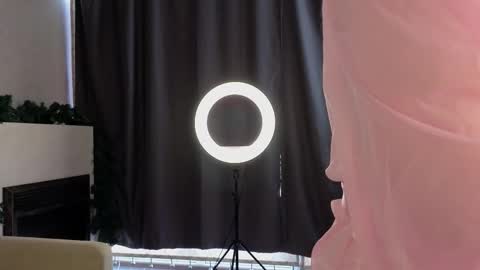 Snapshot of lafeti chatting on 12.17.25 Lilia online show from 12.17.25