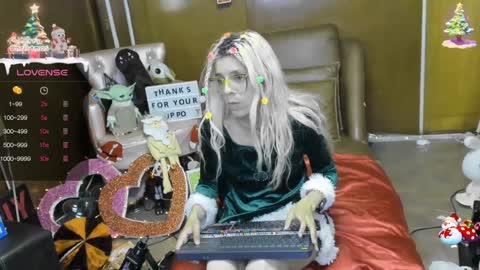 Skinnygirl online show from 12.17.24