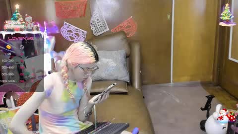 Skinnygirl online show from 02.22.25