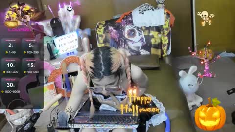 Skinnygirl online show from 10.31.25