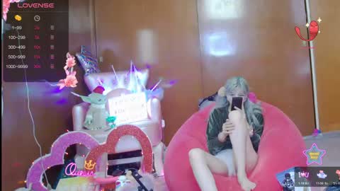 Snapshot of laflakita21 chatting on 05.15.26 Skinnygirl online show from 05.15.26