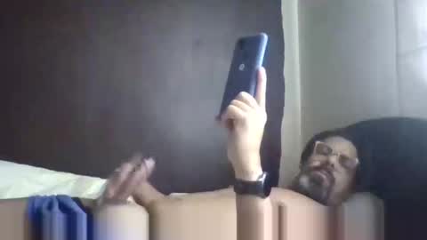 Snapshot of lagenovadura chatting on 12.30.24 La Genova esta Dura beard boy male dick mastubate latinosexy latinohot latino glasses mature strong stronglegs online show from 12.30.24