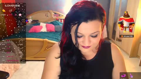 Snapshot of lagerthaa1 chatting on 02.06.25 Arielle online show from 02.06.25