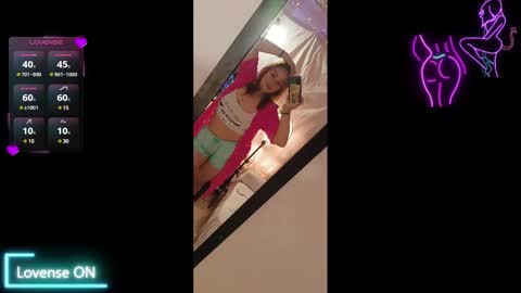 Snapshot of lahurent_weed420 chatting on 02.19.25 paola and a guest lol online show from 02.19.25