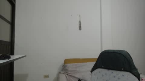 Snapshot of lahurent_weed420 chatting on 09.29.25 paola and a guest lol online show from 09.29.25