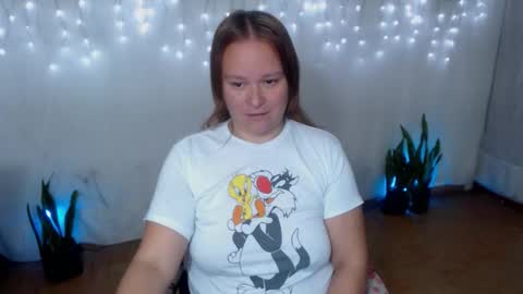 Snapshot of lahurent_weed420 chatting on 02.26.26 paola and a guest lol online show from 02.26.26