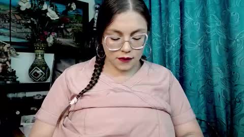 Snapshot of laia_hadid chatting on 02.15.26 laia_hadid online show from 02.15.26