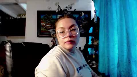 Snapshot of laia_hadid chatting on 02.25.26 laia_hadid online show from 02.25.26