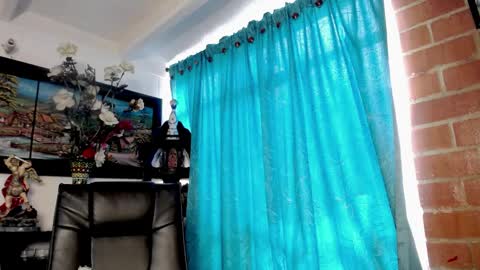 Snapshot of laia_hadid chatting on 04.10.26 laia_hadid online show from 04.10.26