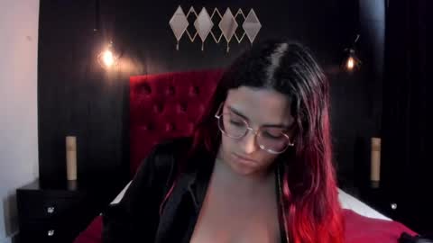 Laia  online show from 04.29.26