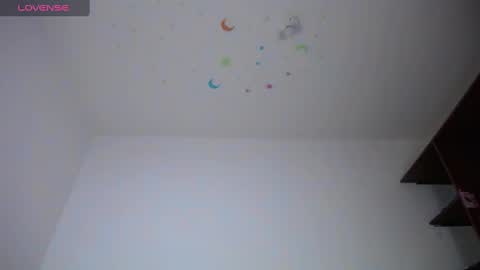 Snapshot of laila_laly chatting on 12.20.24 Leila Laly online show from 12.20.24