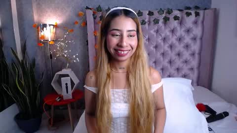 Laila Stilwills online show from 12.03.25