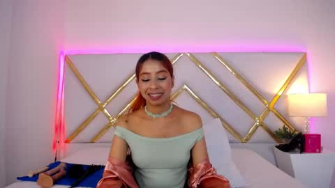 Laila Stilwills online show from 04.25.26