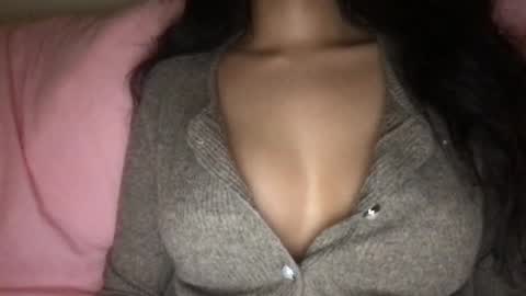 Snapshot of lailayousef chatting on 01.23.25 Laila Yousef online show from 01.23.25