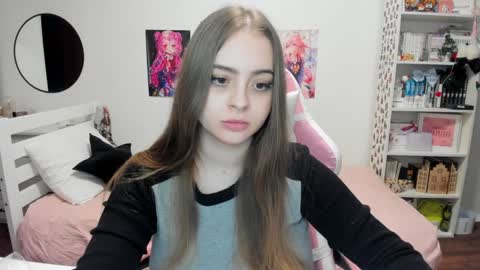 Snapshot of lain__ chatting on 12.13.24 Kira online show from 12.13.24