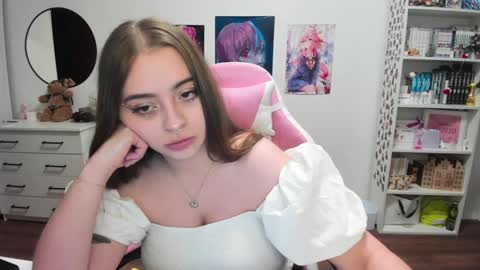 Snapshot of lain__ chatting on 12.20.24 Kira online show from 12.20.24