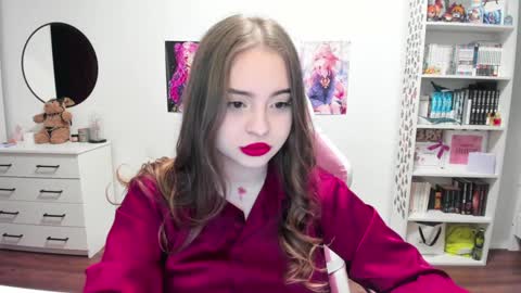 Snapshot of lain__ chatting on 01.01.25 Kira online show from 01.01.25