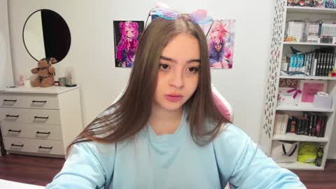 Snapshot of lain__ chatting on 01.11.25 Kira online show from 01.11.25