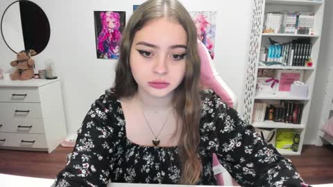 Snapshot of lain__ chatting on 01.14.25 Kira online show from 01.14.25