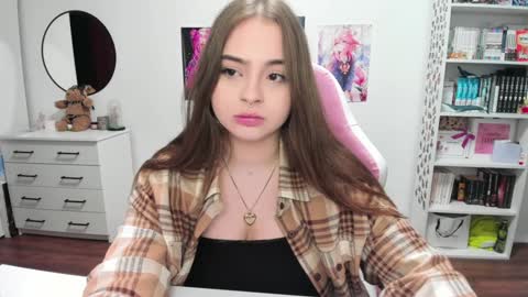 Snapshot of lain__ chatting on 01.30.25 Kira online show from 01.30.25