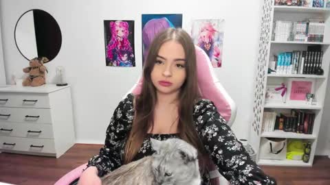 Snapshot of lain__ chatting on 03.05.25 Kira online show from 03.05.25