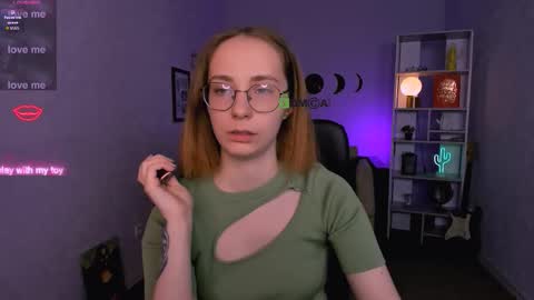 Snapshot of lakki_spy chatting on 12.14.25 Lakki online show from 12.14.25