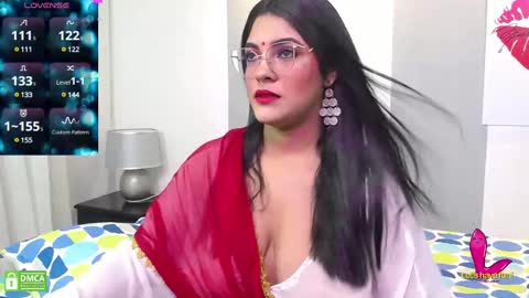 Snapshot of lakshmirani617378 chatting on 02.11.25 Laskhmirani online show from 02.11.25