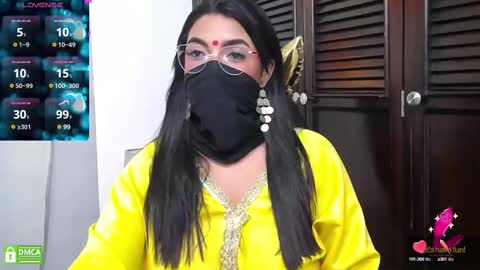 Snapshot of lakshmirani617378 chatting on 02.13.25 Laskhmirani online show from 02.13.25