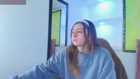 Snapshot of lala_clark chatting on 10.06.25 Lala clark online show from 10.06.25