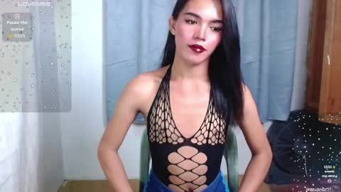 Snapshot of lala_moves chatting on 06.03.26 Joxie online show from 06.03.26