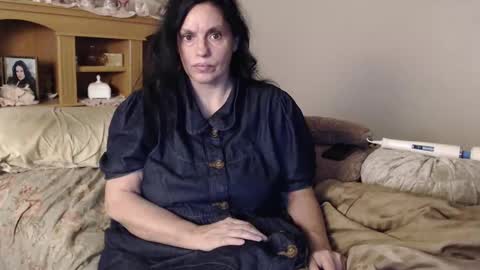 Naomi Rose online show from 11.18.25