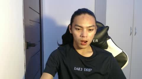 Snapshot of lalakinghugecock_2 chatting on 11.05.25 lalakinghugecock_2 online show from 11.05.25