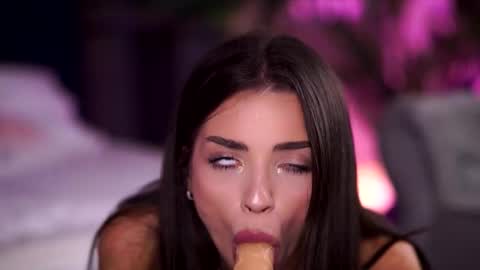 Snapshot of lalaroze chatting on 10.02.25 Lala online show from 10.02.25